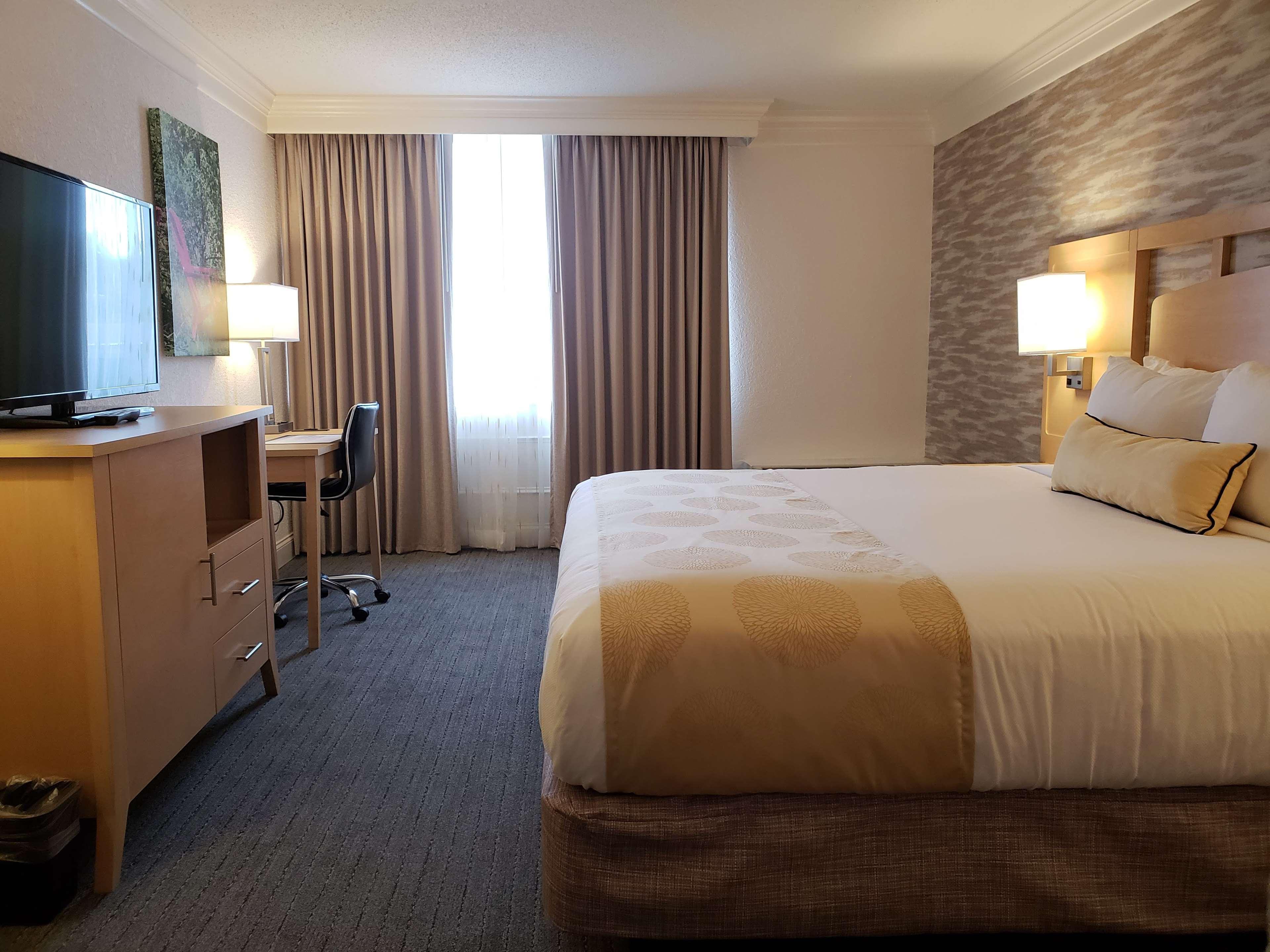 Best Western Plus University Inn Уинстон-Сейлем Экстерьер фото