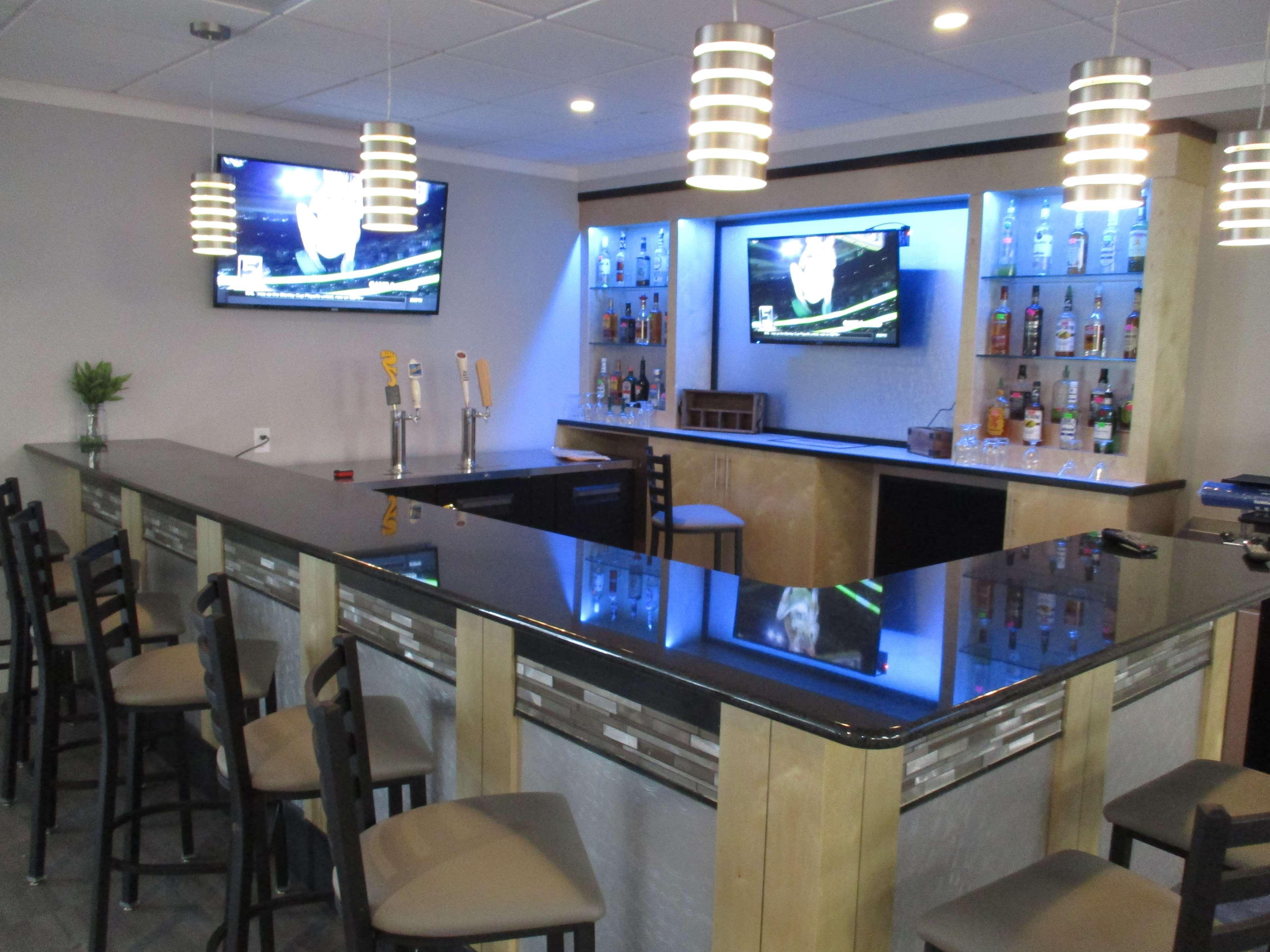 Best Western Plus University Inn Уинстон-Сейлем Экстерьер фото