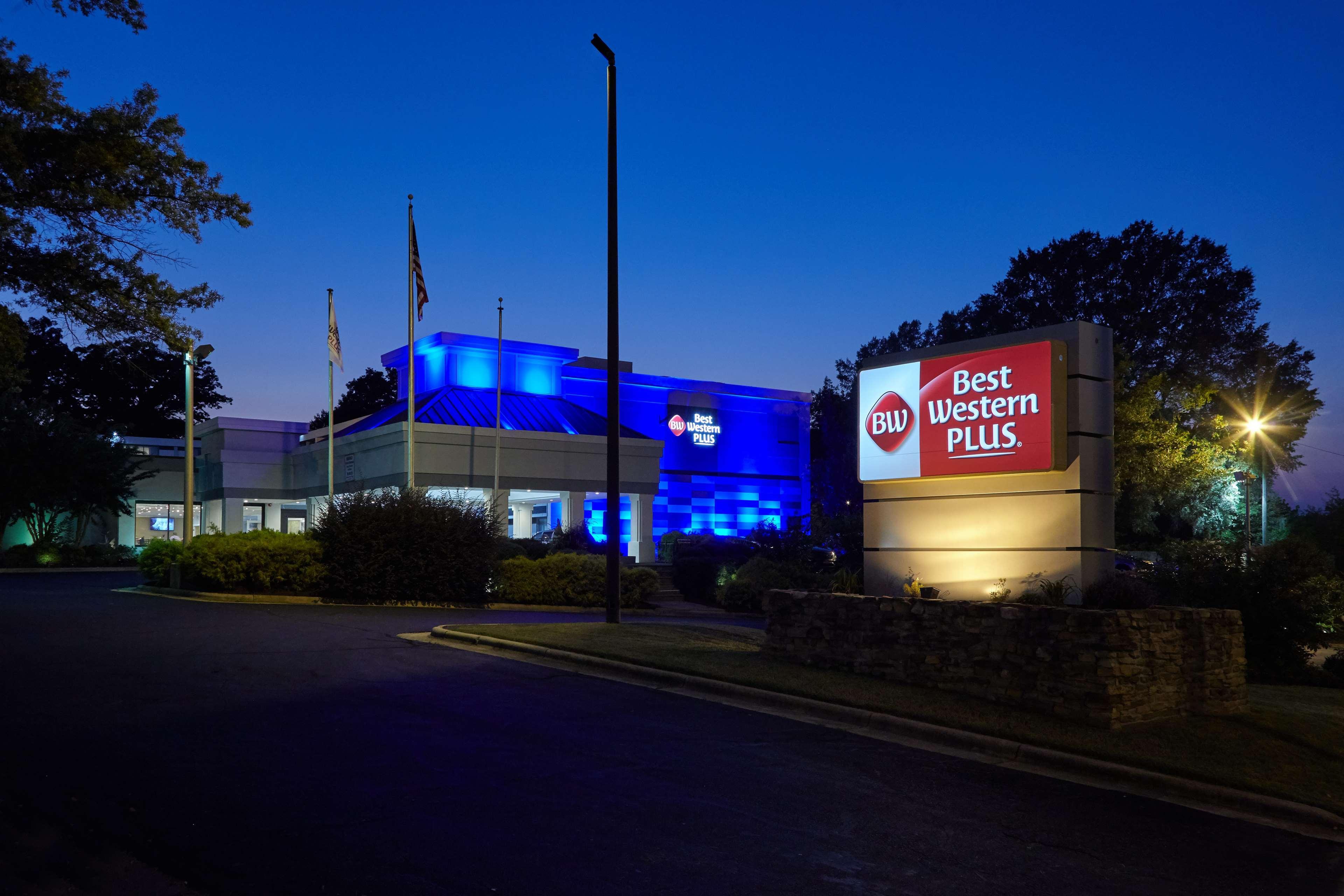 Best Western Plus University Inn Уинстон-Сейлем Экстерьер фото