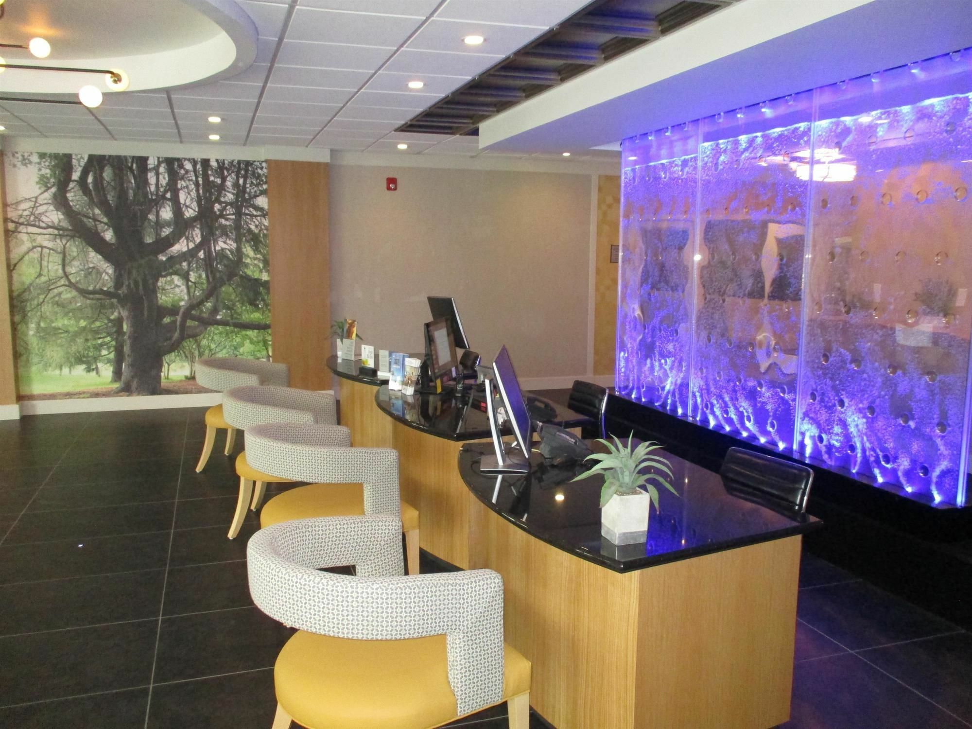 Best Western Plus University Inn Уинстон-Сейлем Экстерьер фото